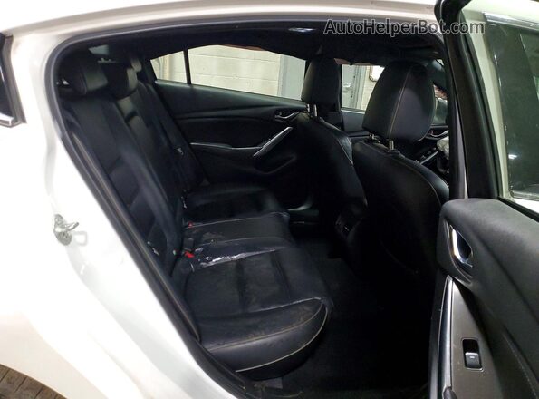JM1GL1X5XH1144254 2017 MAZDA 6 White Вид задніх сидінь