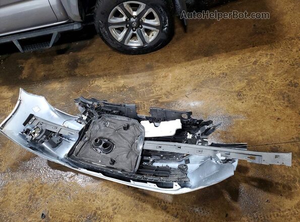 JM1GL1X5XH1144254 2017 MAZDA 6 White Вид підкапотного простору
