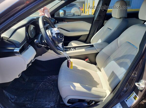 JM1GL1XY8L1514037 2020 MAZDA 6 Charcoal Front interior view