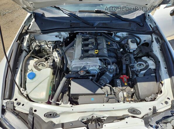 JM1NDAC77G0117562 2016 MAZDA MX-5 Белый Вид задней части салона