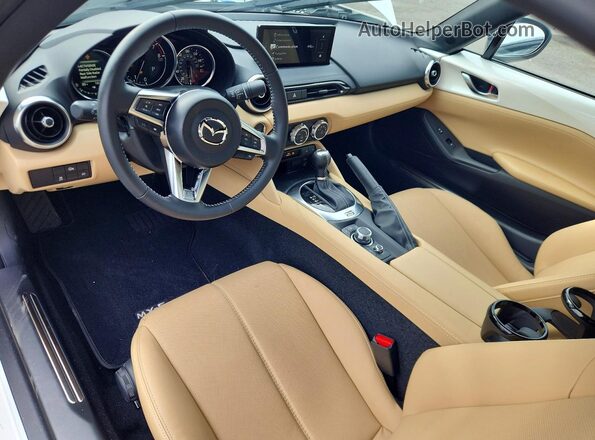 JM1NDAD71T0702663 2026 MAZDA MX-5 White Widok deski rozdzielczej