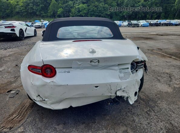 JM1NDAD71T0702663 2026 MAZDA MX-5 White Widok z tyłu