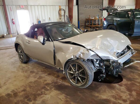 JM1NDAD73P0551900 2023 MAZDA MX-5 Серебряный Передняя правая четверть