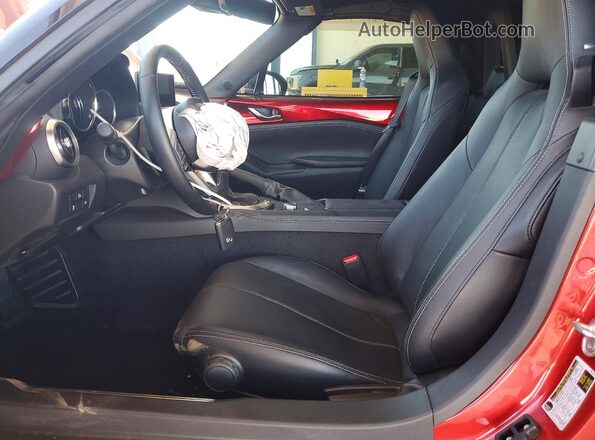 JM1NDAD73R0608163 2024 MAZDA MX-5 Темно-бордовый Вид салона спереди
