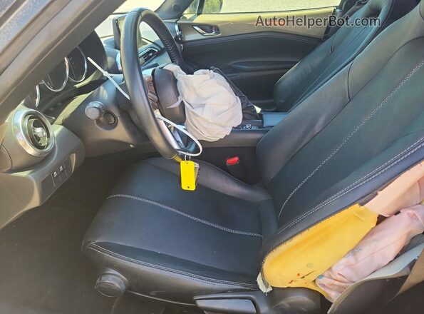JM1NDAD74P0554143 2023 MAZDA MX-5 Tan წინა სალონის ხედი