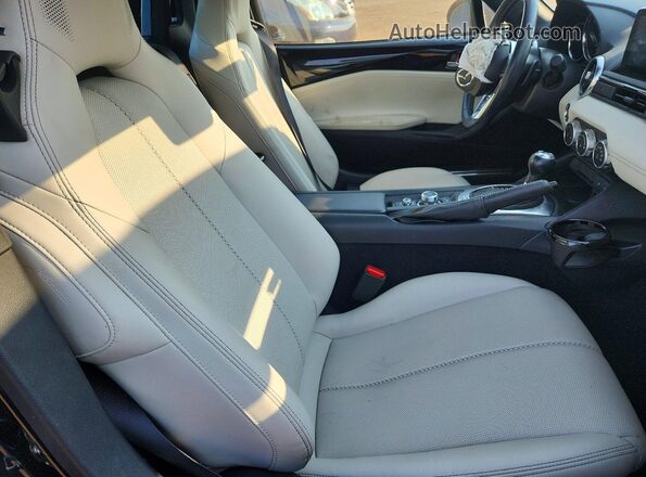 JM1NDAD77M0452430 2021 MAZDA MX-5 Black Vista de los asientos traseros