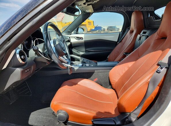 JM1NDAD77N0503877 2022 MAZDA MX-5 Белый Вид салона спереди