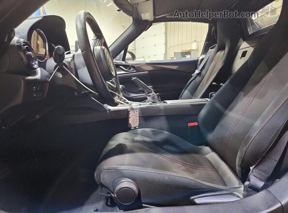 JM1NDAL70H0105142 2017 MAZDA MX-5 Gray Սալոնի դիմացի տեսք