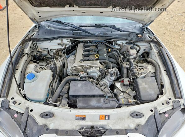 JM1NDAL70J0202704 2018 MAZDA MX-5 White Widok wnętrza z tyłu
