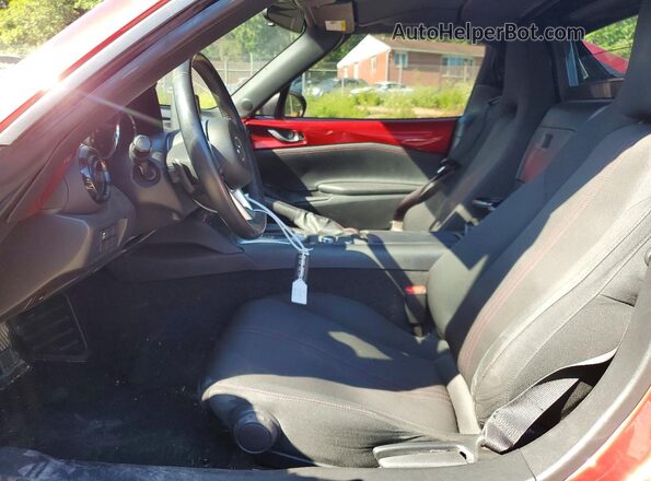 JM1NDAL71K0309360 2019 MAZDA MX-5 Красный Вид салона спереди