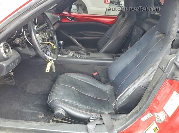 JM1NDAM75H0105118 2017 MAZDA MX-5 Red Widok wnętrza z przodu