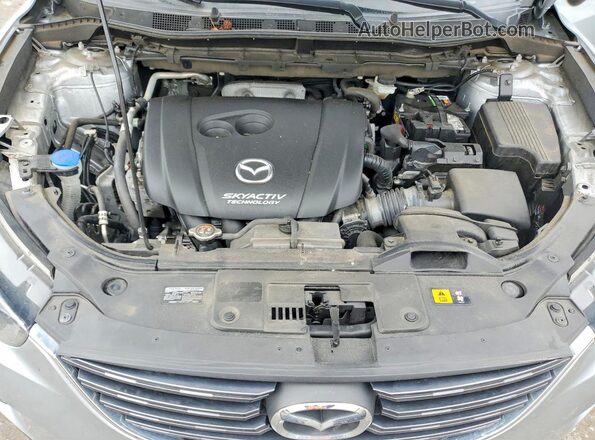 JM3KE2CY7G0893888 2016 MAZDA CX-5 Silver Vista del compartimento del motor
