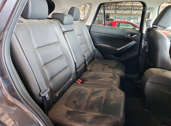 JM3KE2DY0G0874629 2016 MAZDA CX-5 Gray Widok wnętrza z tyłu