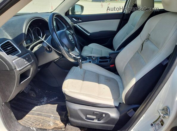 JM3KE2DY7G0635451 2016 MAZDA CX-5 Белый Вид салона спереди