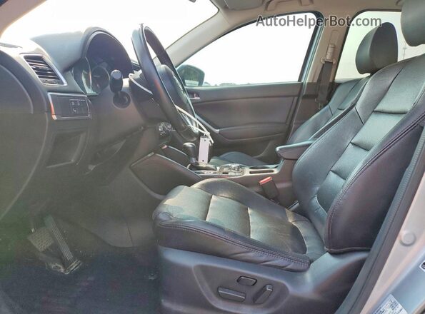 JM3KE2DYXG0641163 2016 MAZDA CX-5 Silver Front interior view