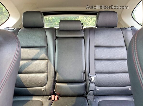 JM3KE2DYXG0641163 2016 MAZDA CX-5 Silver Rear seats view