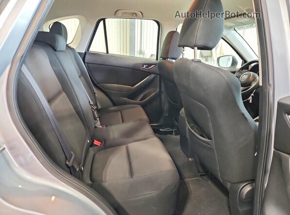 JM3KE4BY4G0810303 2016 MAZDA CX-5 Серебряный Вид задней части салона