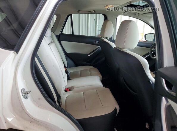 JM3KE4DY0G0825166 2016 MAZDA CX-5 Белый Вид задней части салона