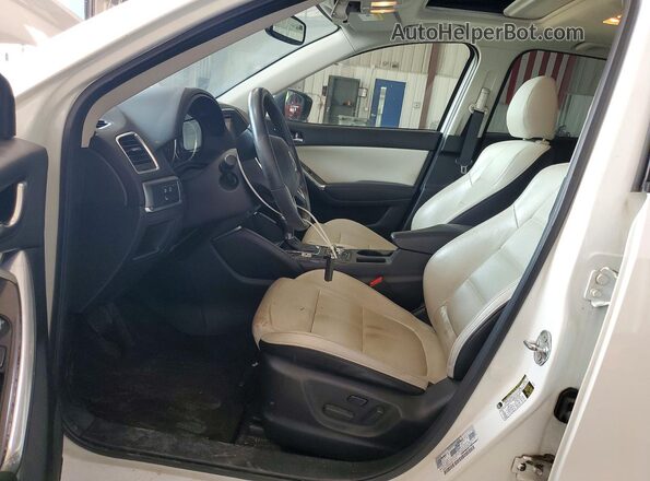 JM3KE4DY0G0825166 2016 MAZDA CX-5 Белый Вид салона спереди