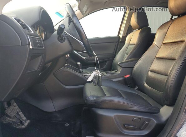 JM3KE4DY1G0722614 2016 MAZDA CX-5 Charcoal Widok wnętrza z przodu
