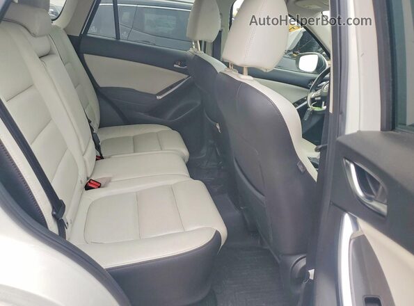 JM3KE4DY4G0839619 2016 MAZDA CX-5 Белый Вид задней части салона