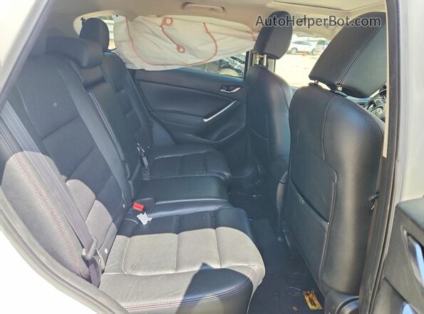 JM3KE4DY5G0669223 2016 MAZDA CX-5 White Rear seats view