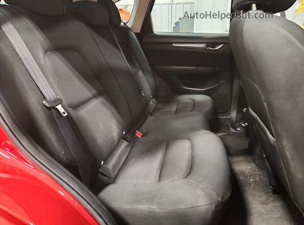 JM3KFABL6H0225577 2017 MAZDA CX-5 Red Widok tylnych siedzeń