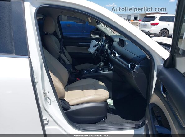 JM3KFABM5J1471657 2018 MAZDA CX-5 White წინა სალონის ხედი