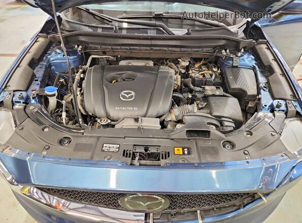 JM3KFABMXL0751308 2020 MAZDA CX-5 Blue Вид підкапотного простору