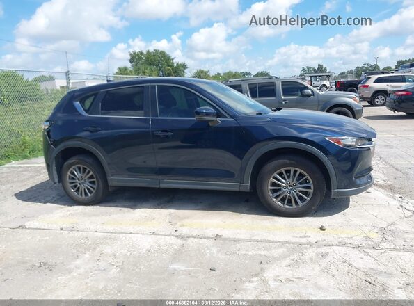 JM3KFACL9H0192251 2017 MAZDA CX-5 Blue Widok wnętrza z tyłu