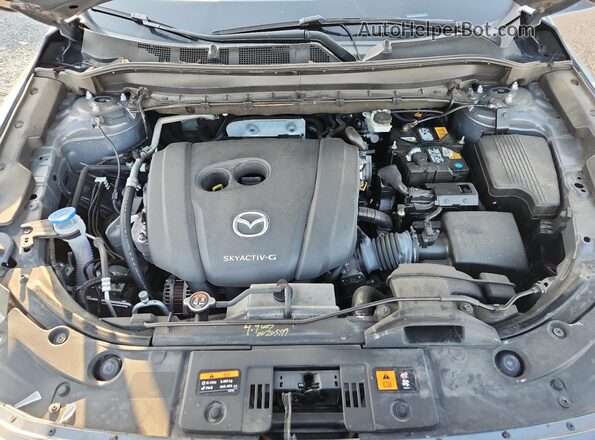 JM3KFACM1M0371936 2021 MAZDA CX-5 Gray Vista del compartimento del motor