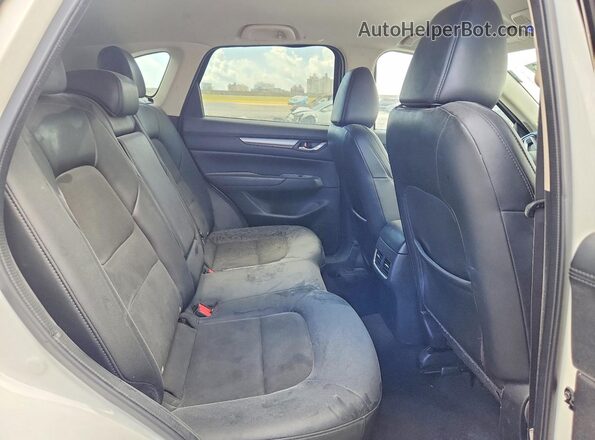 JM3KFACM2J1399315 2018 MAZDA CX-5 White Вид задніх сидінь