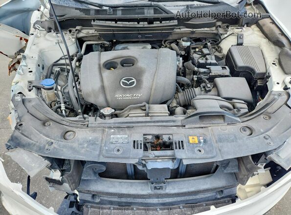 JM3KFACM2J1399315 2018 MAZDA CX-5 White Вид задньої частини салону
