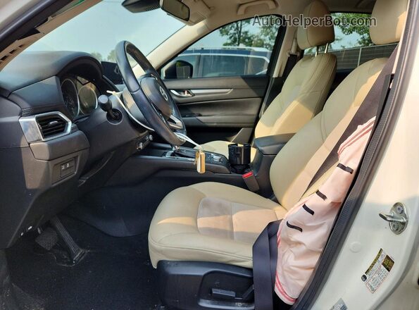 JM3KFACM4K1607180 2019 MAZDA CX-5 White Вид салону спереду