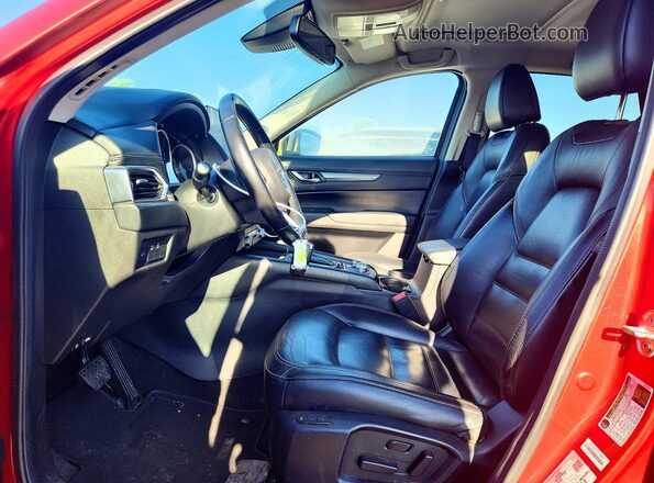 JM3KFACM5M0316633 2021 MAZDA CX-5 Red Vista interior delantera