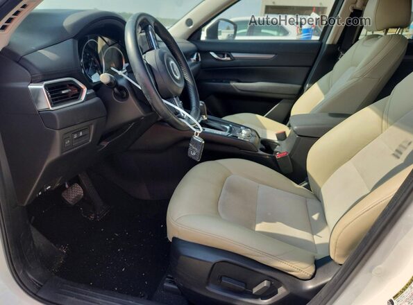 JM3KFACM6L0812975 2020 MAZDA CX-5 White Widok wnętrza z przodu