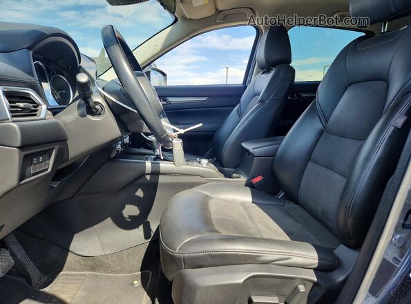 JM3KFACM7J1473036 2018 MAZDA CX-5 Blue Front interior view