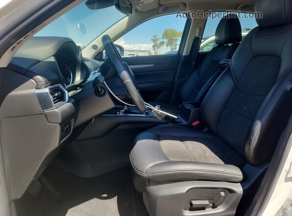 JM3KFACM8L0720573 2020 MAZDA CX-5 White Вид салону спереду