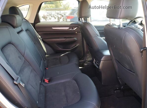 JM3KFACM9J1456965 2018 MAZDA CX-5 Charcoal Вид задньої частини салону