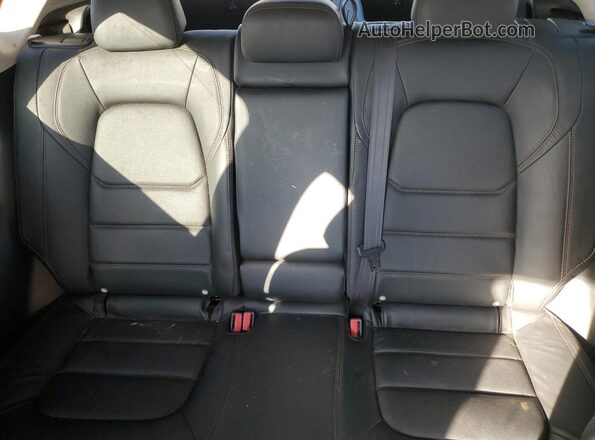 JM3KFADL4H0180927 2017 MAZDA CX-5 Burgundy Widok tylnych siedzeń