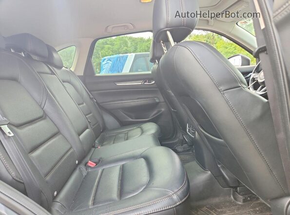 JM3KFADL8H0202475 2017 MAZDA CX-5 Gray Widok wnętrza z tyłu