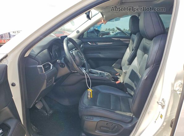 JM3KFADM3K1637852 2019 MAZDA CX-5 White Front interior view