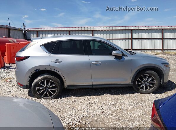 JM3KFADM7J1423316 2018 MAZDA CX-5 Silver Vista interior trasera