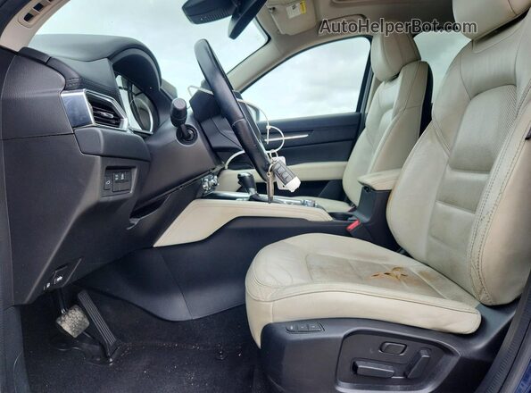JM3KFADMXJ1422533 2018 MAZDA CX-5 Синий Вид салона спереди