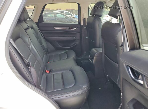 JM3KFADMXL0722534 2020 MAZDA CX-5 White Widok tylnych siedzeń