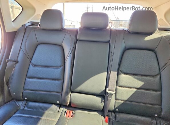 JM3KFBAY7L0864451 2020 MAZDA CX-5 White Vista de los asientos traseros