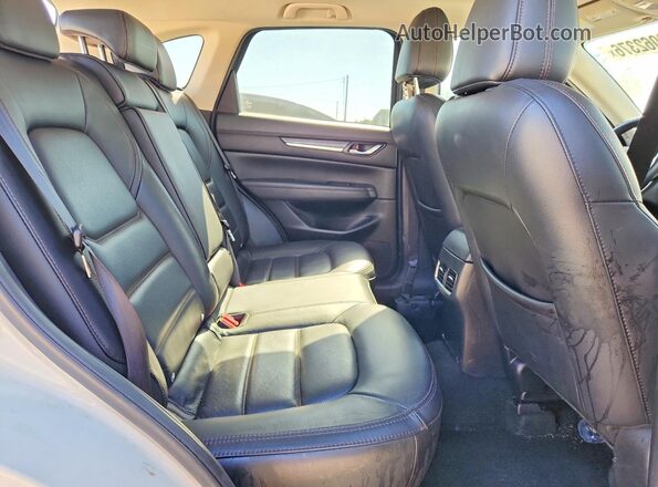 JM3KFBAY7L0864451 2020 MAZDA CX-5 White Vista interior trasera