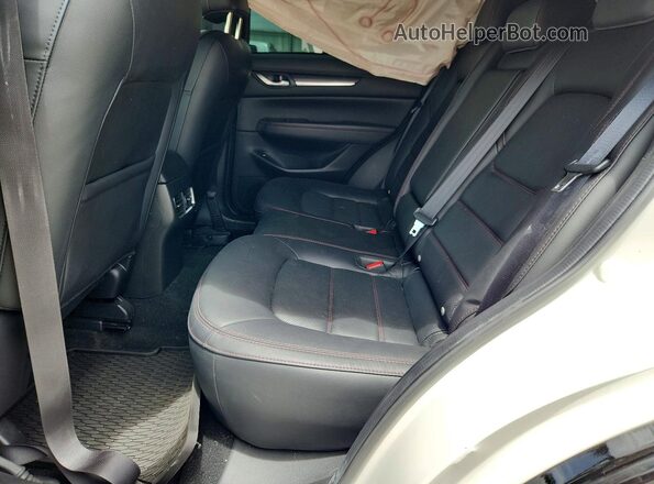 JM3KFBAYXP0278932 2023 MAZDA CX-5 White Вид задньої частини салону