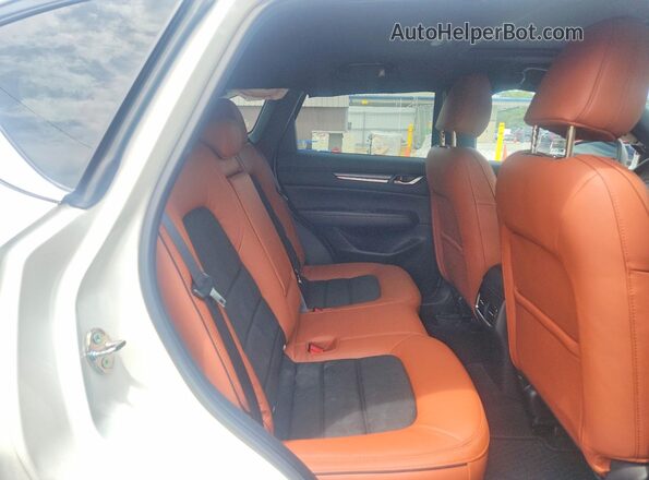 JM3KFBAYXS0567706 2025 MAZDA CX-5 White Rear seats view