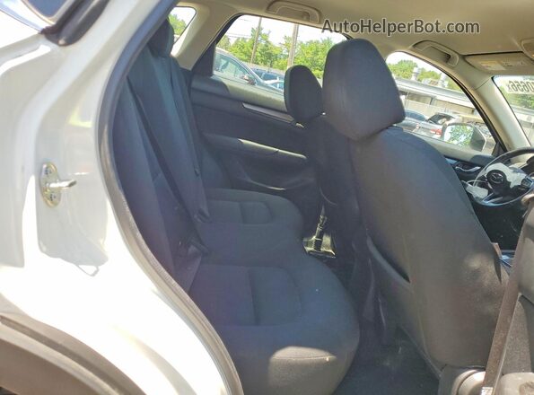 JM3KFBBM4J0425880 2018 MAZDA CX-5 White Вид задньої частини салону